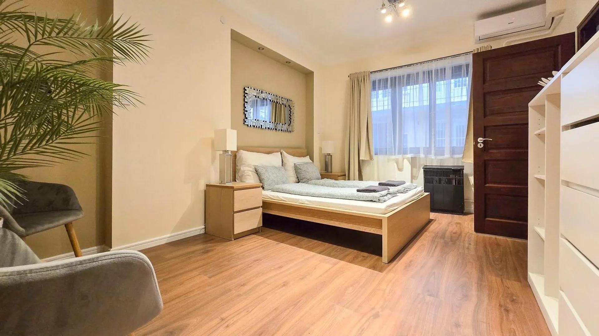New City Life Apartment Budapest