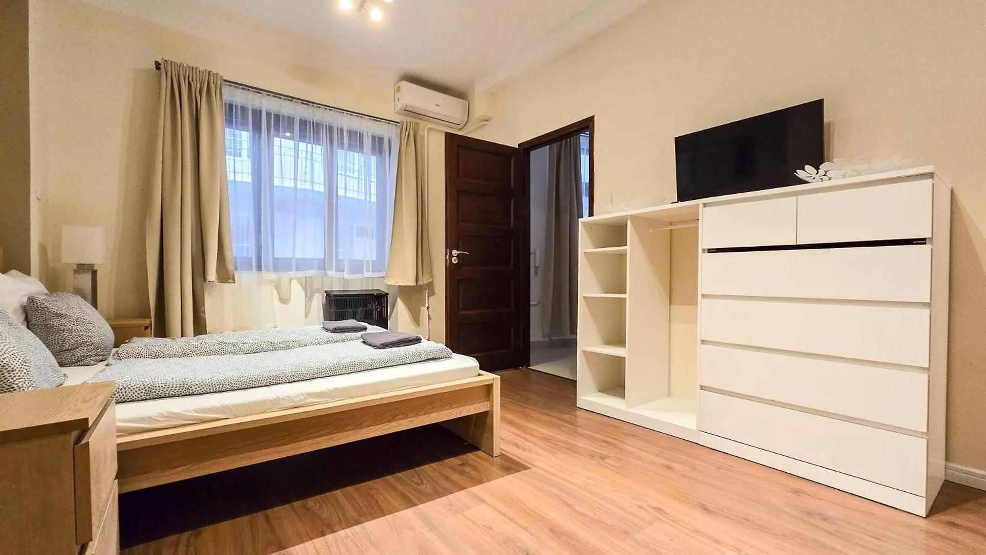 New City Life Apartment Budapest