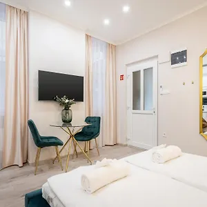 Appartamento Kiraly 33 - Hidden Gem - Location By Bqa, Budapest